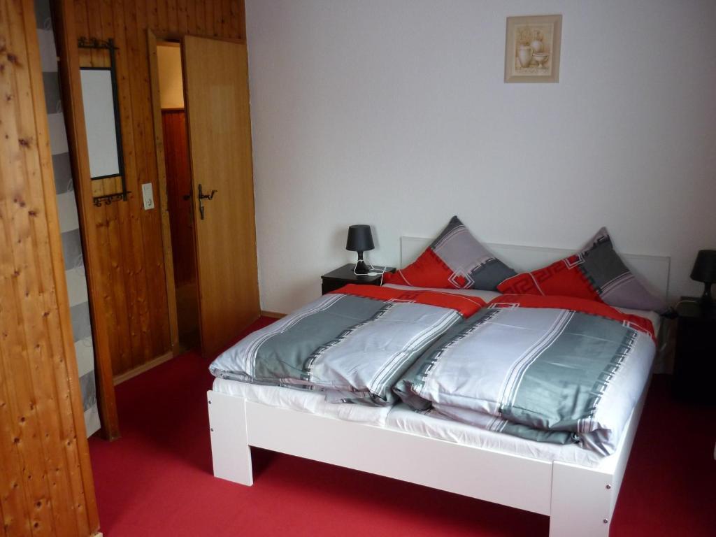 Gastehaus Am Fels Hotel Altenahr Bagian luar foto